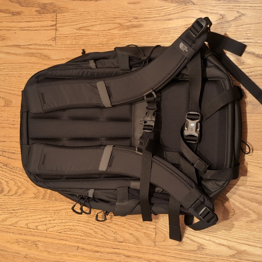 THE NORTH FACE Borealis Backpack/Bookbag Black 28L NEW - Picture 6 of 8